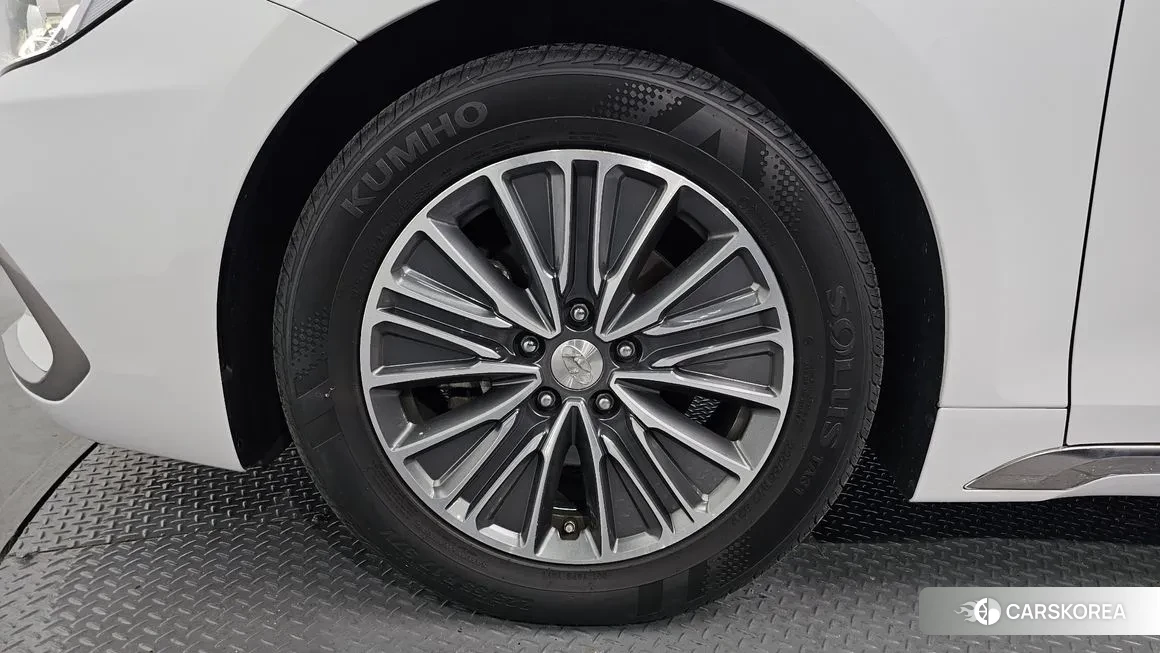 Hyundai Grandeur IG Hybrid id 1722344 из Кореи 15