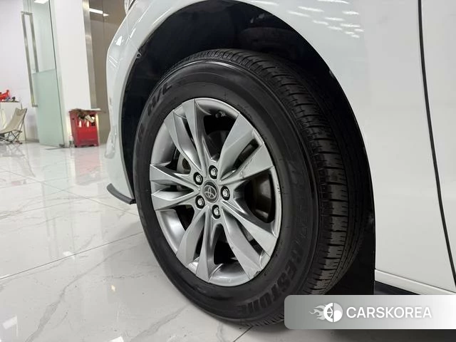 Toyota Saina id 4273652 из Китая 15