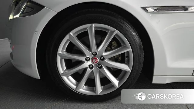 Jaguar All New XJ id 4632708 из Кореи 15