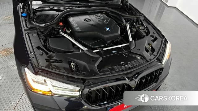 BMW 5 Series (G30) id 3891696 из Кореи 15