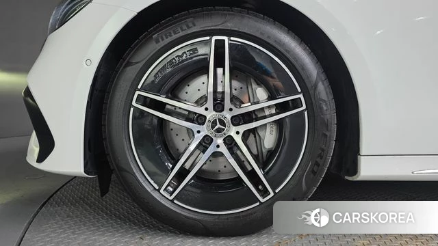 Mercedes-Benz E-Class W214 id 4617348 из Кореи 28