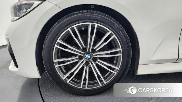 BMW 3 Series (G20) id 4196319 из Кореи 28