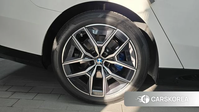BMW 5 Series (G60) id 4778459 из Кореи 30