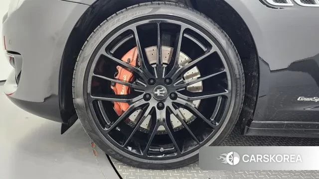 Maserati Quattroporte id 3117936 из Кореи 15