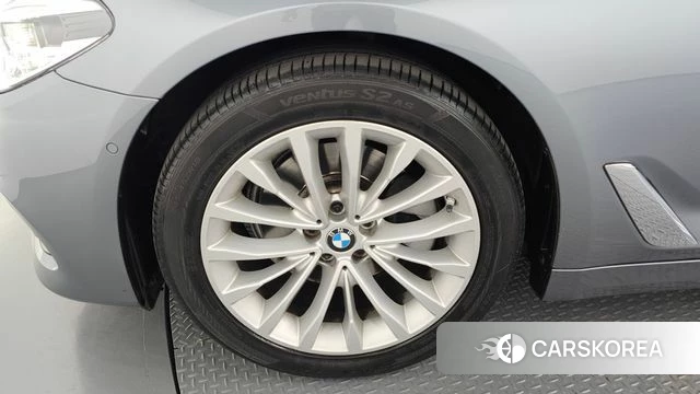 BMW 5 Series (G30) id 4794965 из Кореи 25