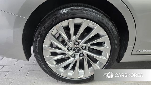 Lexus ES300h 7th generation id 4683590 из Кореи 29