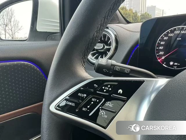 Mercedes-Benz GLB 2023 Белый из Китая, фото 5