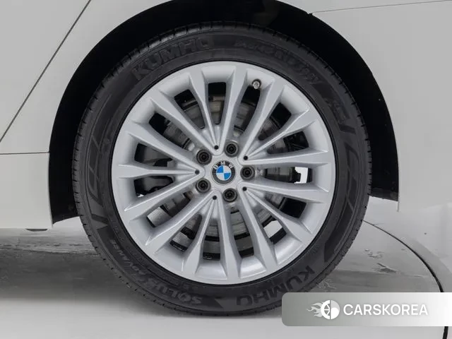 BMW 5 Series (G30) id 3089003 из Кореи 15