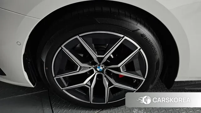 BMW 5 Series (G60) id 3711362 из Кореи 15