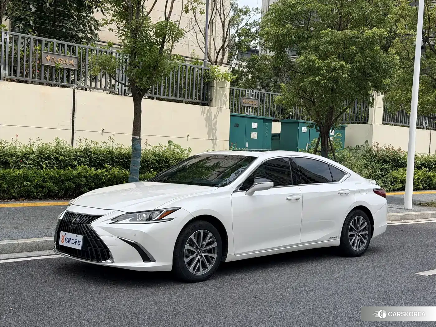 Lexus ES 2022 Белый из Китая, фото 5