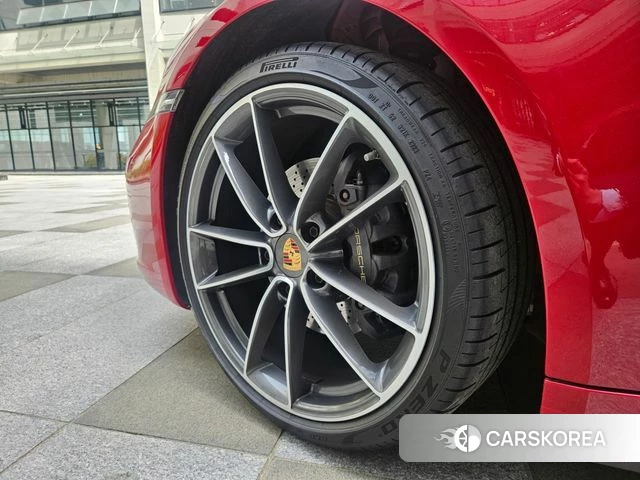 Porsche 911(992) id 4523866 из Кореи 15