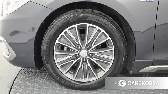 Hyundai Grandeur IG Hybrid id 4459379 из Кореи 15