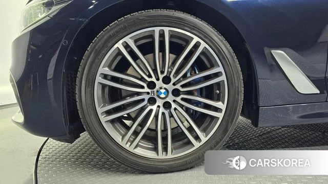 BMW 5 Series (G30) id 4268839 из Кореи 15