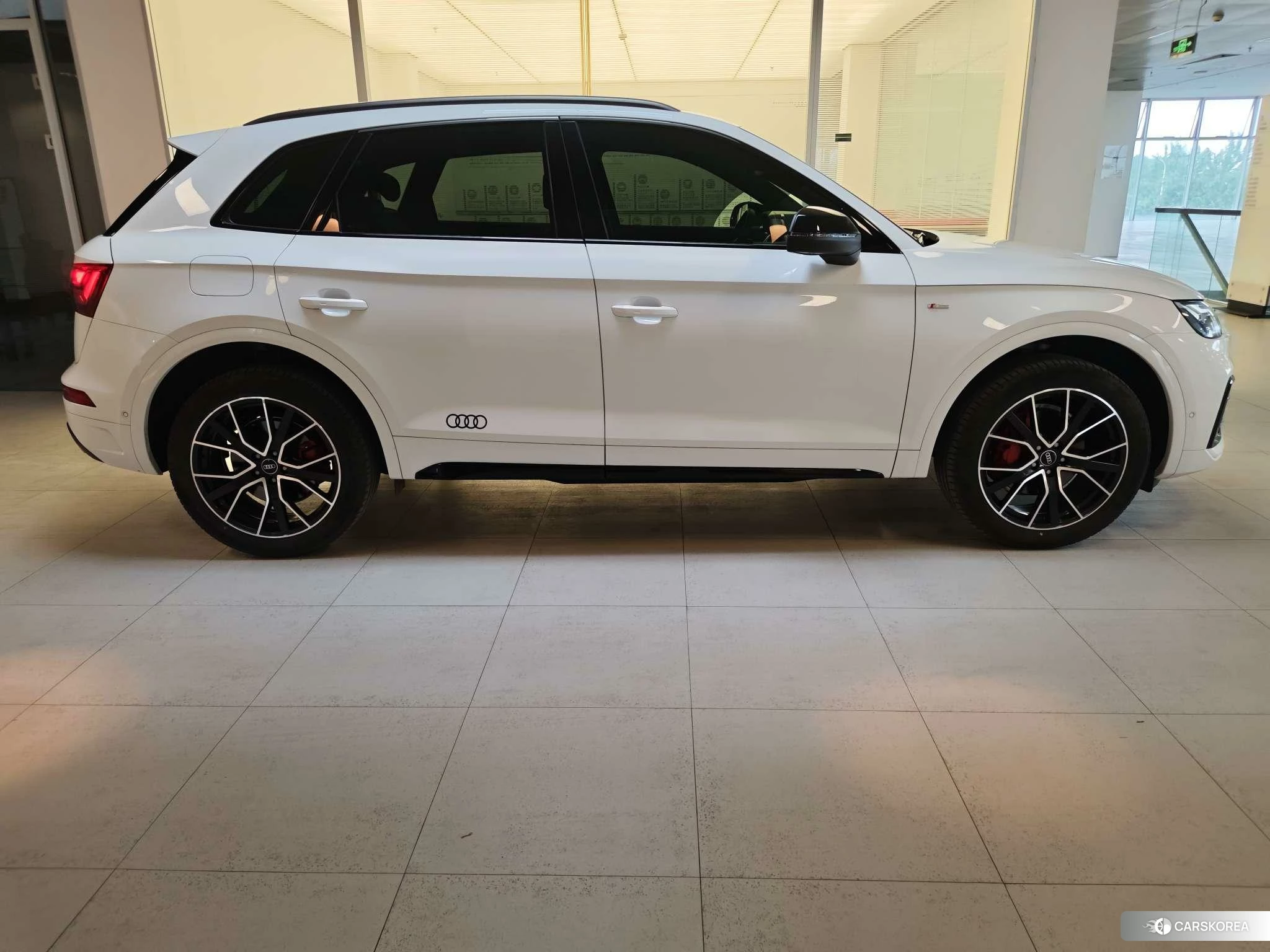 Audi Q5L 2024 Белый из Китая, фото 5