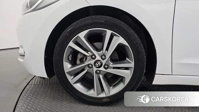 Hyundai Avante AD id 2971425 из Кореи 15