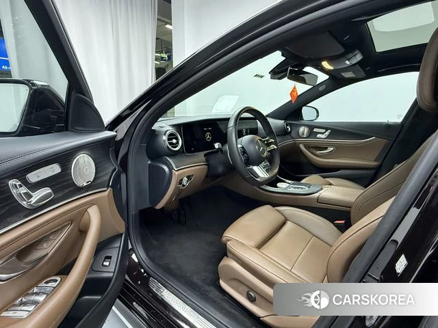 Mercedes-Benz E-class 2022 Черный из Китая, фото 5