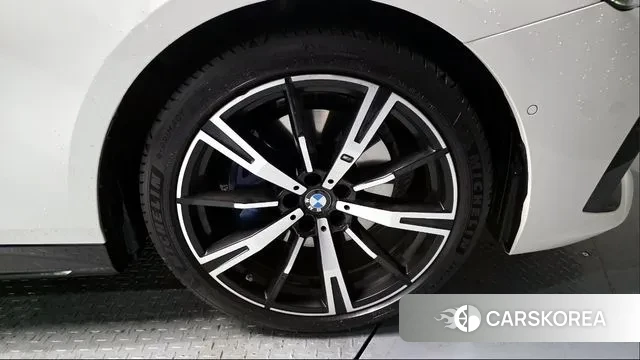 BMW 5 Series (G60) id 3745593 из Кореи 15