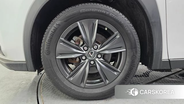 Lexus UX250h id 4610182 из Кореи 28