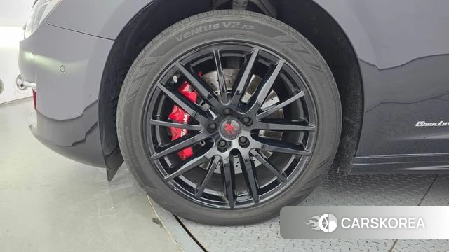 Maserati Ghibli id 4672387 из Кореи 26