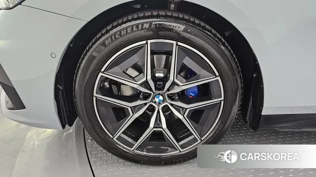 BMW 5 Series (G60) id 2988669 из Кореи 15