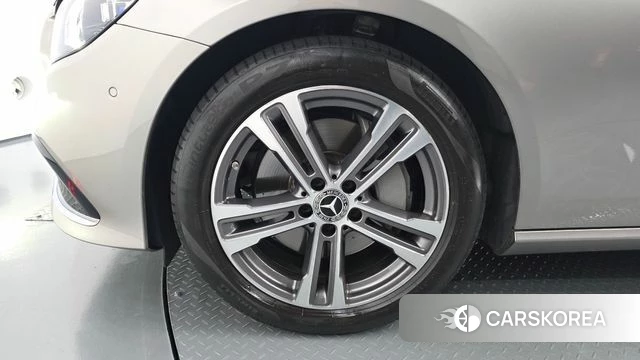 Mercedes-Benz E-Class W213 id 4716244 из Кореи 28