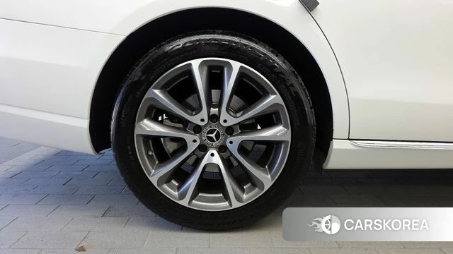 Mercedes-Benz E-Class W213 id 4363308 из Кореи 28
