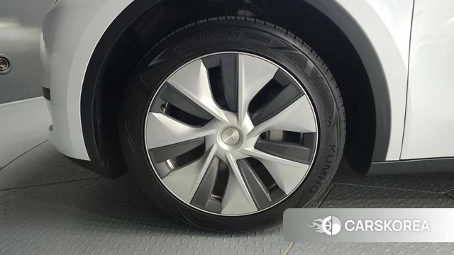 Tesla Model Y id 4360379 из Кореи 25