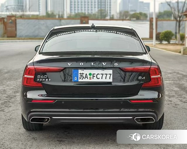 Volvo S60 id 4209765 из Китая 10