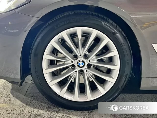 BMW 5 Series (G30) id 3406488 из Кореи 15