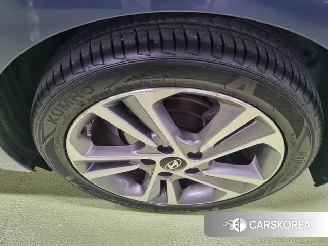 Hyundai Avante AD id 3336715 из Кореи 14