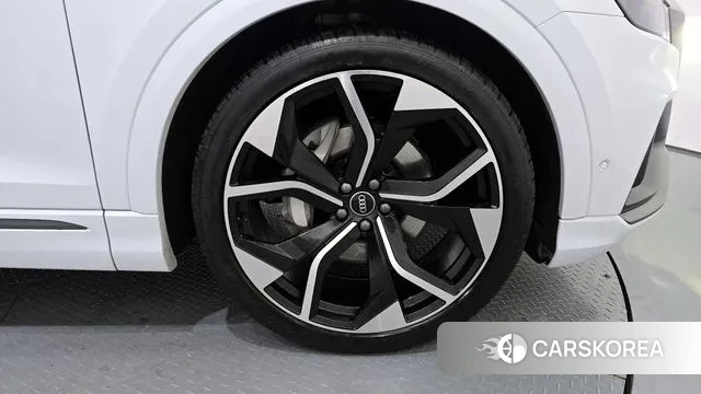 Audi Q8 (4M) id 3406668 из Кореи 15