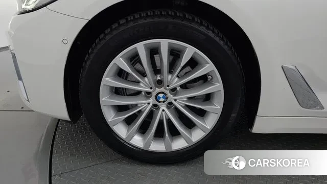 BMW 5 Series (G30) id 3012188 из Кореи 15