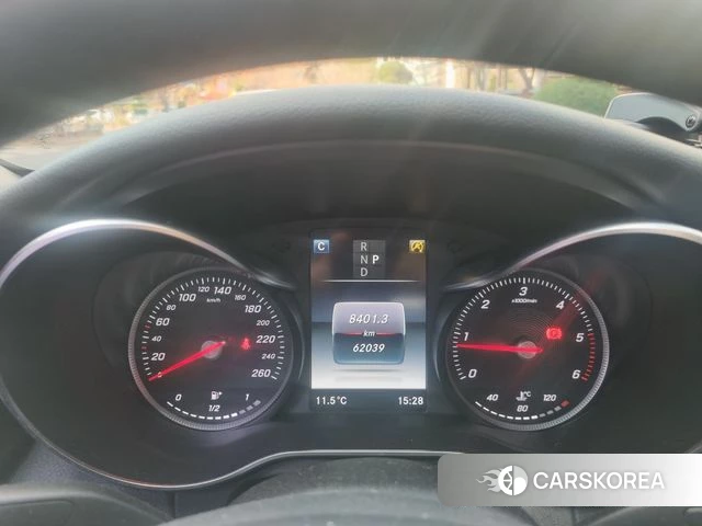 Mercedes-Benz C-Class W205 2018 Белый из Кореи, фото 5