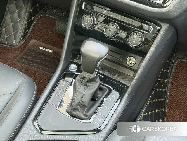 Volkswagen Tiguan L id 4219865 из Китая 22