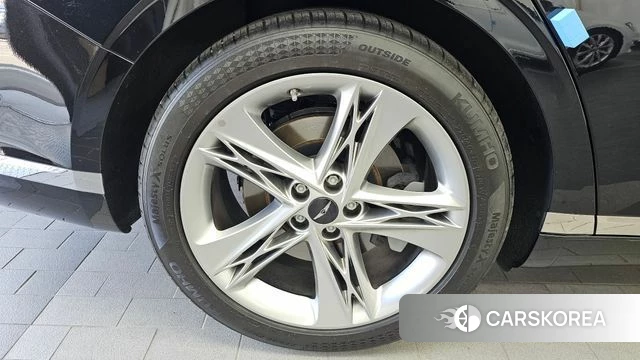 Genesis G90 (RS4) id 4443096 из Кореи 32