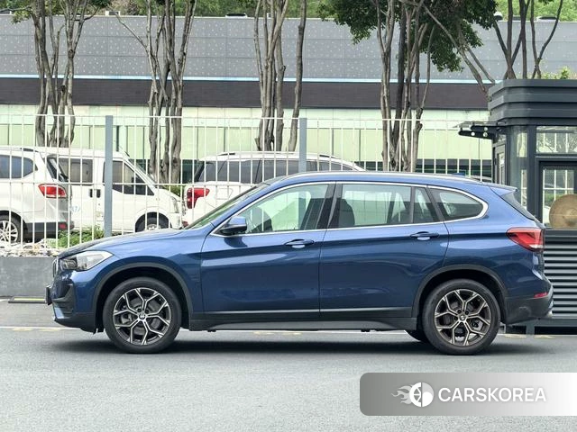 BMW X1 id 4299681 из Китая 16