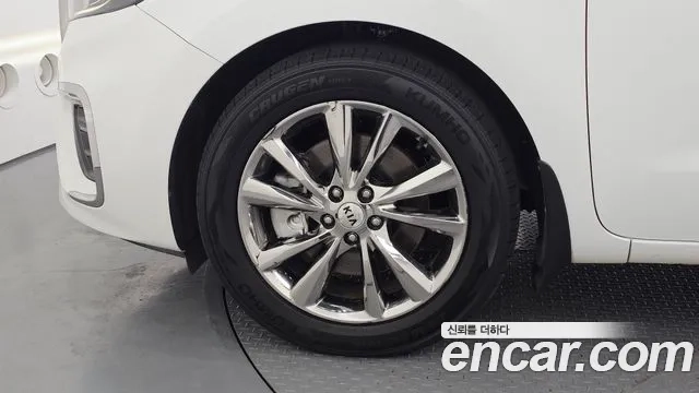 Kia The New Carnival id 2952150 из Кореи 15