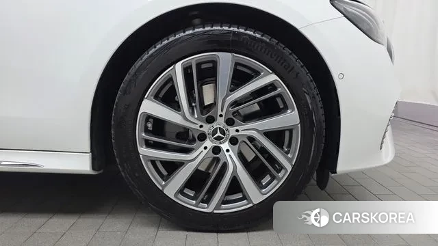 Mercedes-Benz E-Class W214 id 3528158 из Кореи 15