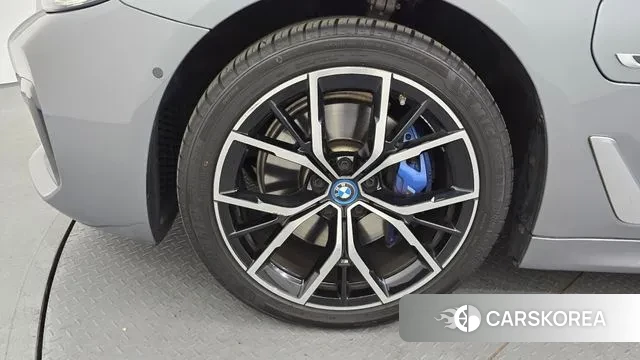 BMW 5 Series (G30) id 3726267 из Кореи 15