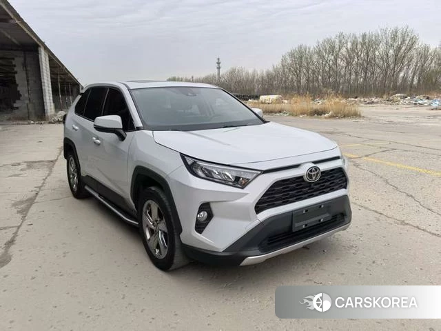 Toyota RAV4 Rongfang 2022 Серебристо-серый из Китая, фото 6
