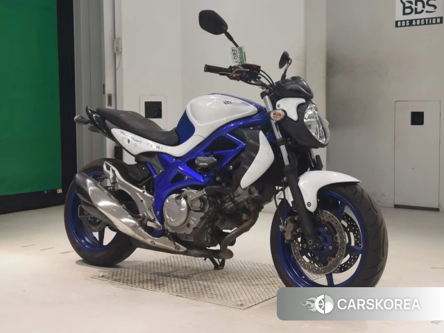 Suzuki GLADIUS 400 2012 из Японии, фото 4