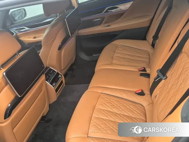 BMW 7 Series (G11) 2021 Серебристо-серый из Кореи, фото 5