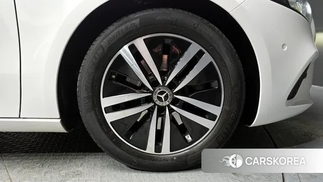 Mercedes-Benz A-Class W177 id 3577748 из Кореи 15