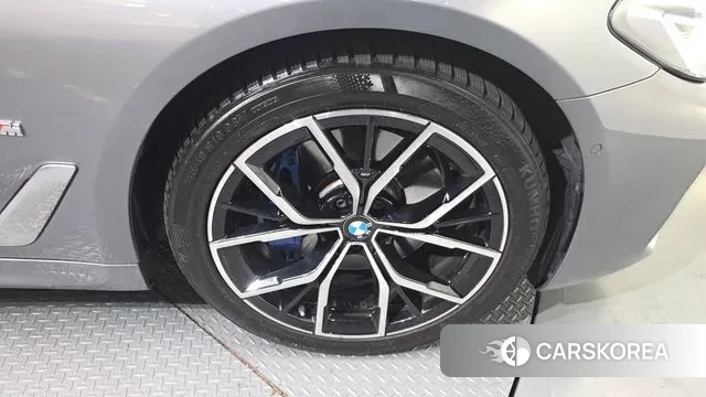 BMW 5 Series (G30) id 3634486 из Кореи 15