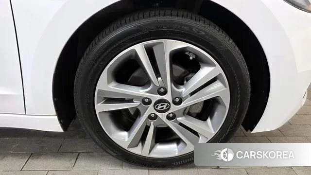 Hyundai Avante AD id 3779201 из Кореи 15