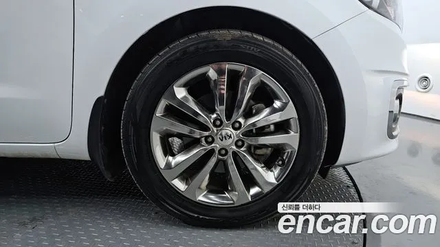 Kia All New Carnival id 2408340 из Кореи 15