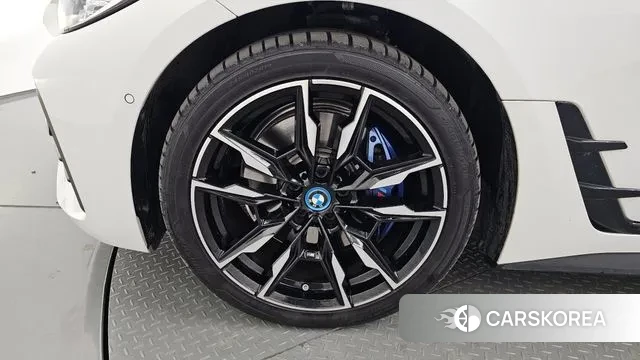 BMW i4 id 3372066 из Кореи 15