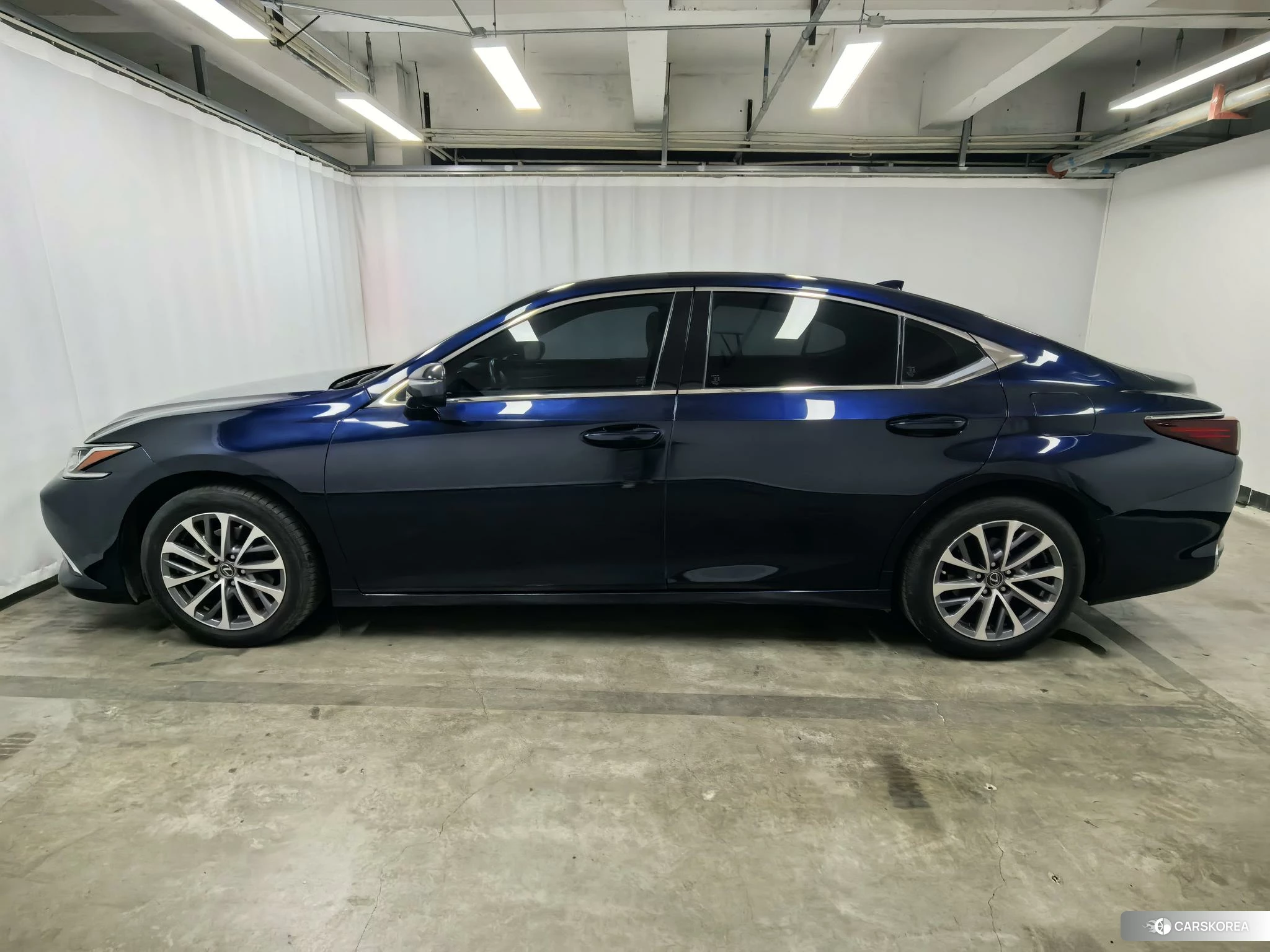 Lexus ES id 4468138 из Китая 15