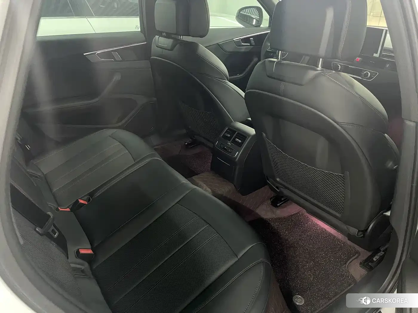 Audi A4L id 4680537 из Китая 10