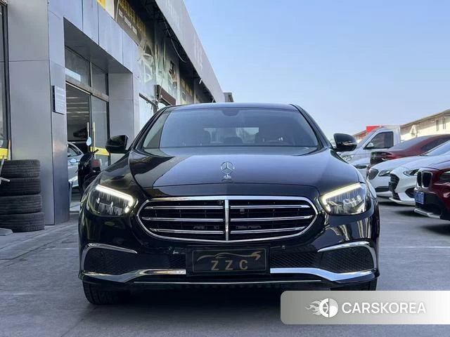 Mercedes-Benz E-class 2024 Черный из Китая, фото 6